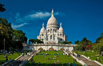 Discover Culinary Delights: Montmartre Food and Wine Tasting Experience