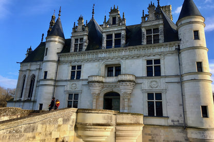 Discover Castles of Normandy, Brittany, and the Loire Valley: A 3-Day Minivan Adventure from Paris