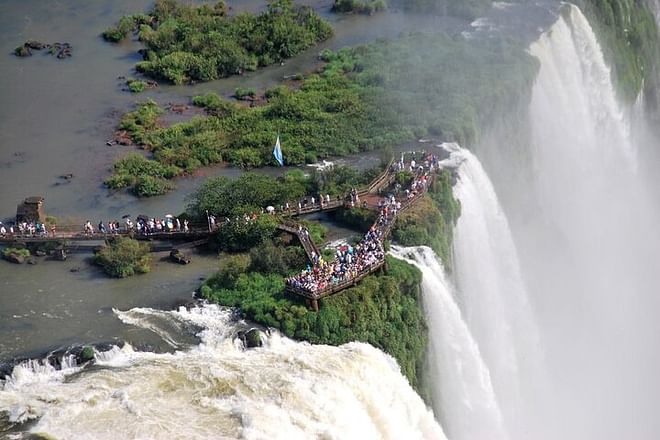 Discover the Majestic Iguazu Falls: A Comprehensive One-Day Tour of Both the Brazilian and Argentine Sides