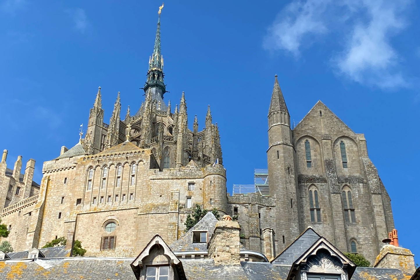 Ultimate 3-Day Tour: D-Day Sites in Normandy, Mont Saint-Michel, Honfleur, Rouen & Loire Valley Châteaux