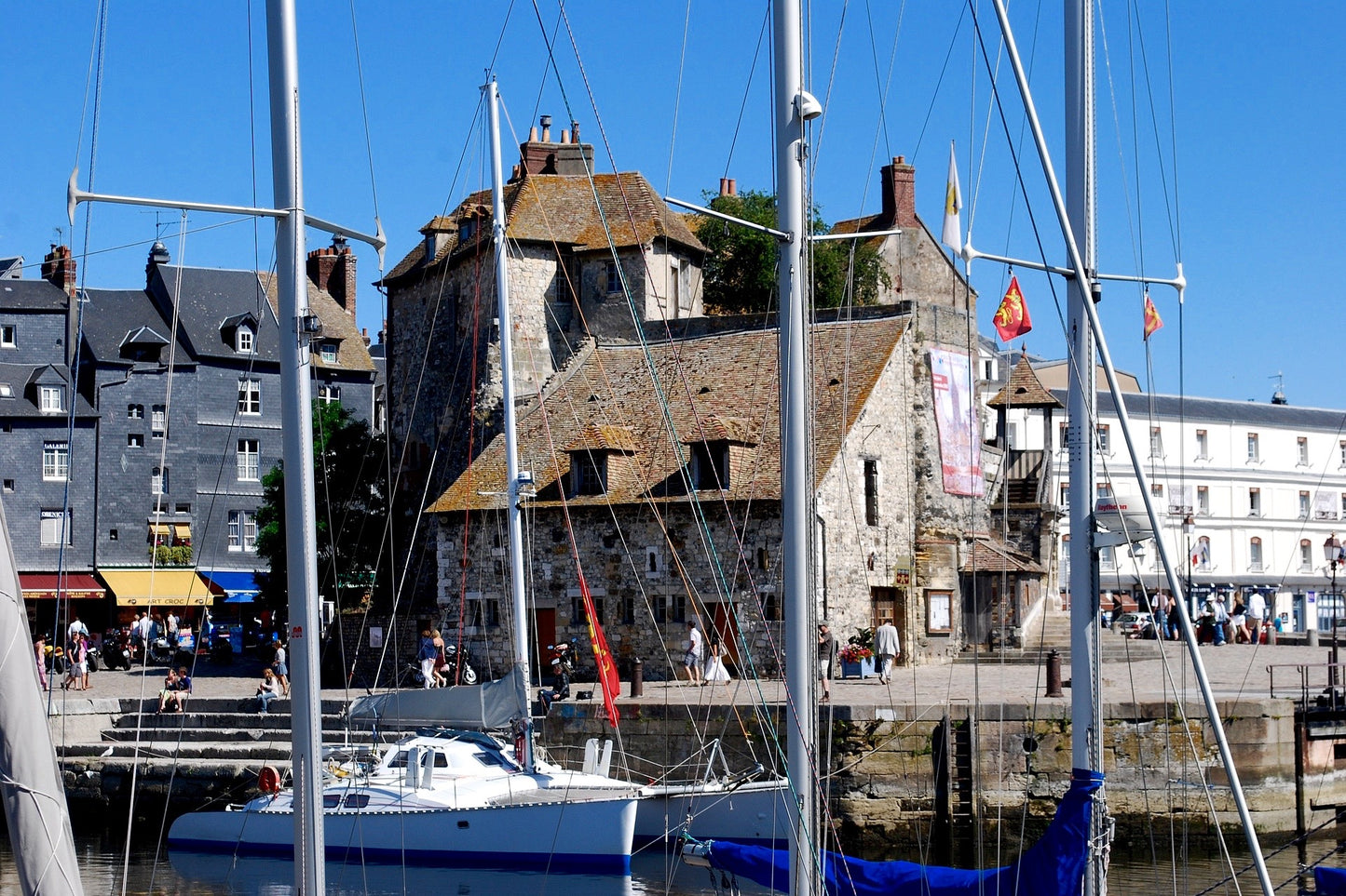 Private Guided Tour of Normandy: Explore Rouen, Honfleur & Deauville