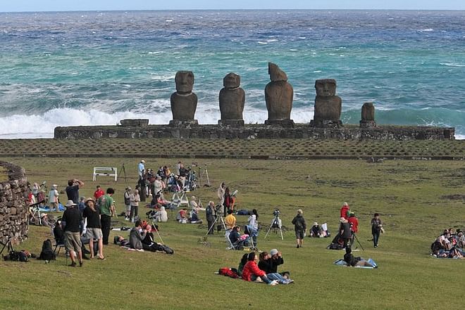 Explore Chile's Marvels: 7-Day Easter Island Adventure and Casablanca Valley Wine & Cultural Journey